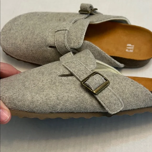 GAP WOMENS HEATHER GRAY FELT CLOGS WITH BUCKLE SIZE 7 - Picture 6 of 10